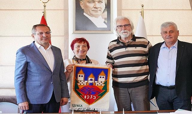 Ayvalık Belediyesi'ne Sjenica Belediye Başkanı Munib Mujagic'ten Kardeş Şehir Daveti Ayvalık Belediyesi'ne Sjenica Belediye Başkanı Munib Mujagic'ten Kardeş Şehir Daveti
