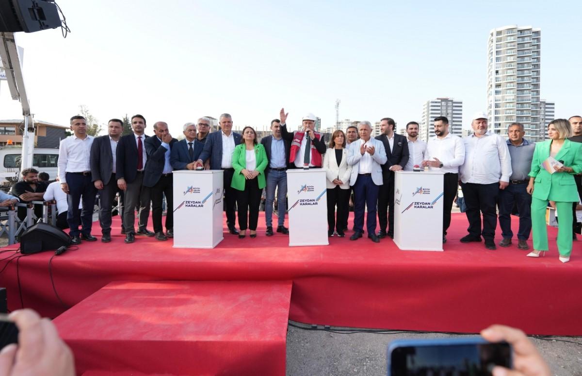 Zeydan Karalar’dan Halk İçin Kesintisiz Hizmet Zeydan Karalar’dan Halk İçin Kesintisiz Hizmet