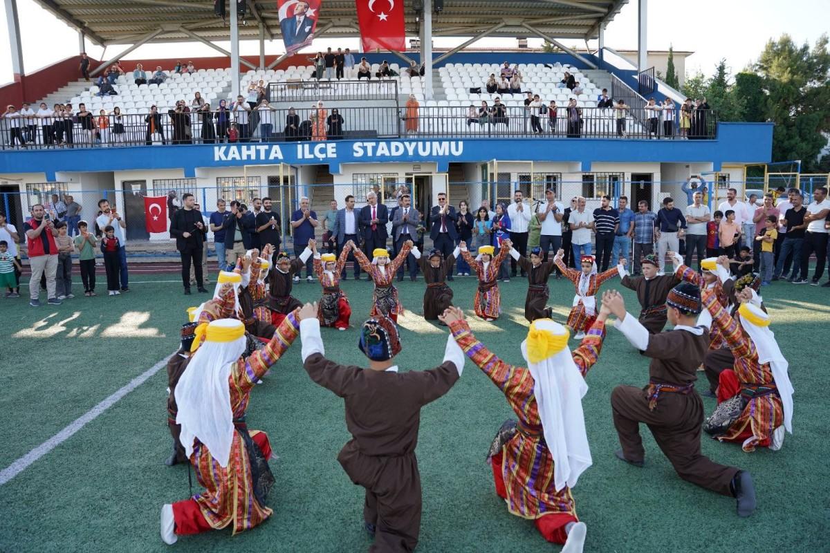 Kahta’da Gençlik ve Spor Festivali coşkuyla kutlandı Kahta’da Gençlik ve Spor Festivali coşkuyla kutlandı
