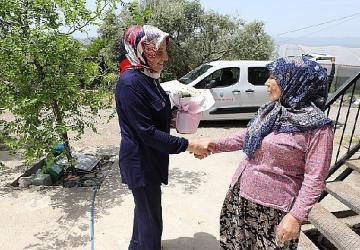 Menderes'te Şehit Anneleri Unutulmadı