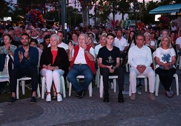 Dev orkestradan muhteşem konser