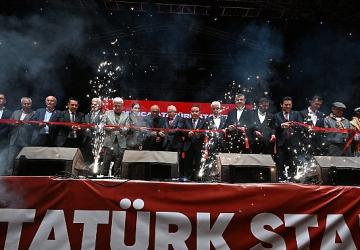 Başkan Muhittin Böcek, “Stadyum Kumluca'mıza değer katacak"