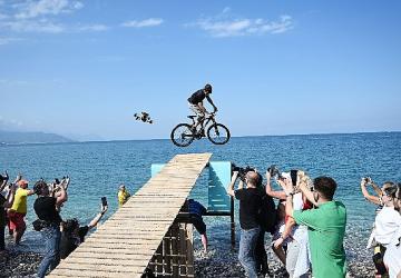 Gökyüzünden denize pedal çevirdiler