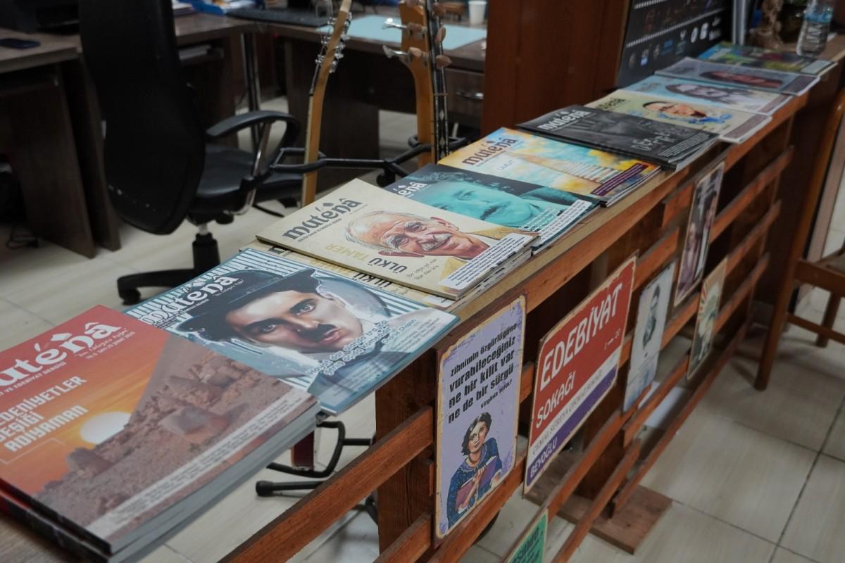 Mutenâ Dergisi 5. Yılında Mersin’de sanat rüzgarı estirdi Mutenâ Dergisi 5. Yılında Mersin’de sanat rüzgarı estirdi