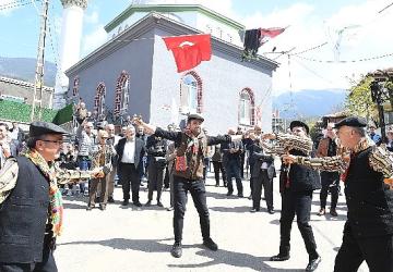 Asırlık köy düğünü Fetih Etkinlikleri'nde hayat buldu