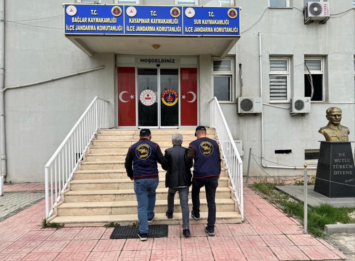Cinayet suçlarından aranan 2 hükümlü JASAT operasyonlarıyla yakalandı Cinayet suçlarından aranan 2 hükümlü JASAT operasyonlarıyla yakalandı