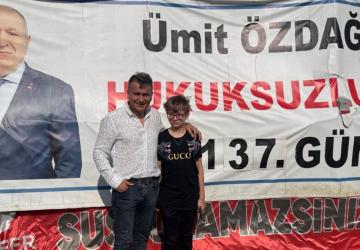 Azmi Karamahmutoğlu: ‘Ümit Özdağ’a, siyasetten yargı yoluyla el çektirilmiştir’