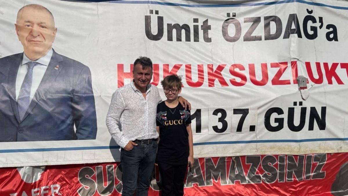 Azmi Karamahmutoğlu: ‘Ümit Özdağ’a, siyasetten yargı yoluyla el çektirilmiştir’ Azmi Karamahmutoğlu: ‘Ümit Özdağ’a, siyasetten yargı yoluyla el çektirilmiştir’
