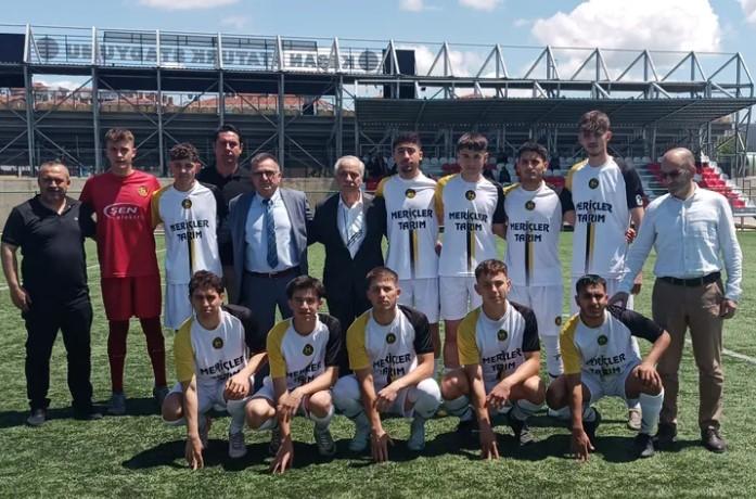 Keşan’da Türk ve Yunan Gençleri Sahada Buluştu Keşan’da Türk ve Yunan Gençleri Sahada Buluştu