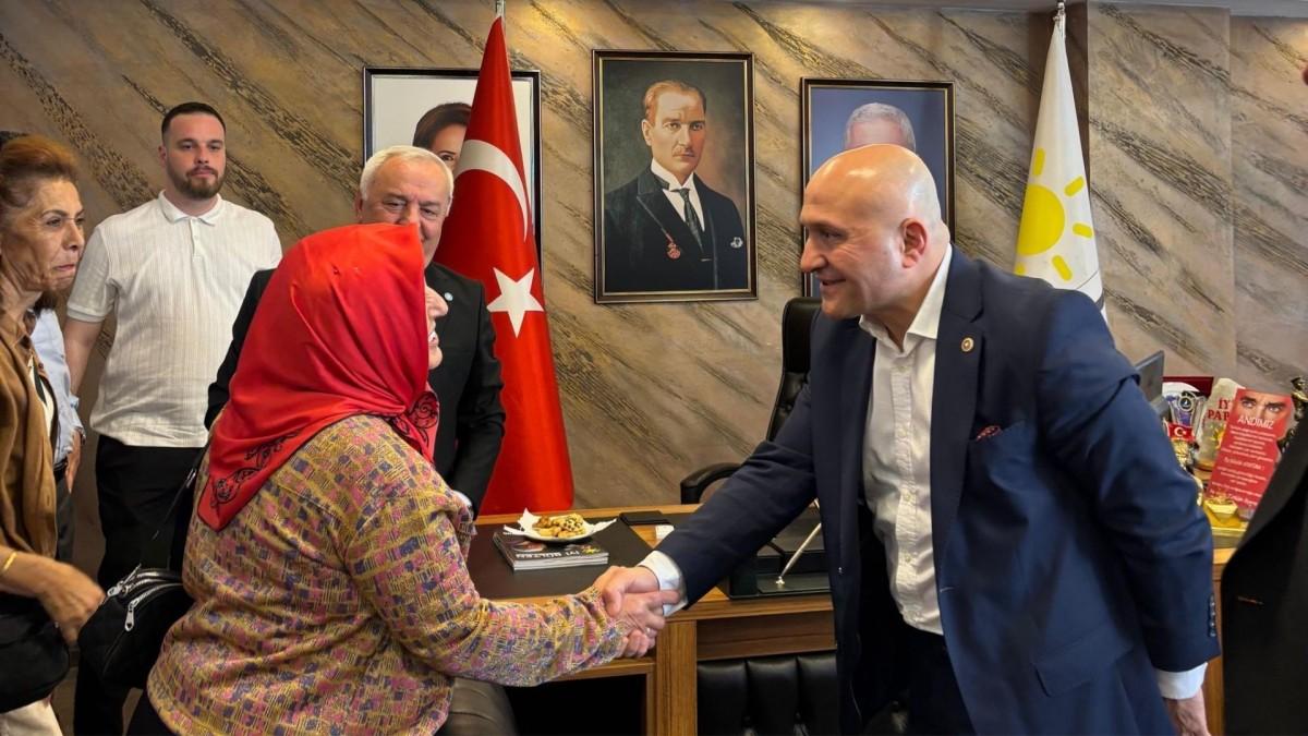 İYİ Partili Usta’dan emekli maaşı tepkisi: ‘2002’de 19 çeyrek altın alınırken, 2025’te sadece 3’ - Videolu Haber İYİ Partili Usta’dan emekli maaşı tepkisi: ‘2002’de 19 çeyrek altın alınırken, 2025’te sadece 3’ - Videolu Haber