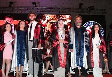 EÜTF'de 65. Dönem Mezunları Büyük Bir Coşku İle Uğurlandı