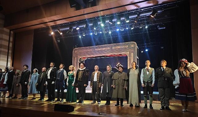 İstanbul'da Kocaeli Şehir Tiyatroları rüzgârı esti