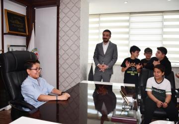 Başkan Torunoğlu, koltuğunu geleceğin sahibi çocuklara devretti