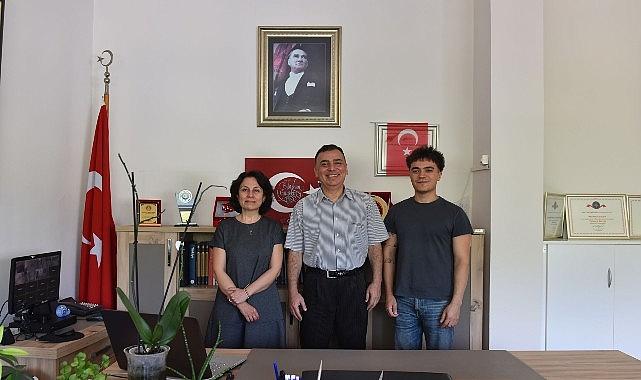 Egeli Genç İletişimci “Cannes Roger Hatchuel Student Academy"ye Türkiye'den seçilen tek isim oldu Egeli Genç İletişimci “Cannes Roger Hatchuel Student Academy"ye Türkiye'den seçilen tek isim oldu