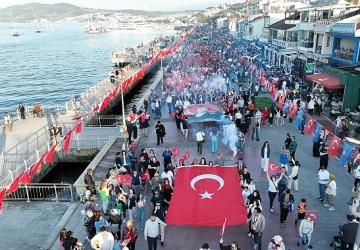Mudanya'da 19 Mayıs Coşkusu Meydanlara Taştı
