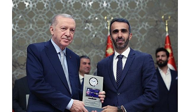 Cumhurbaşkanı Erdoğan'dan beIN SPORTS'a Ödül Cumhurbaşkanı Erdoğan'dan beIN SPORTS'a Ödül