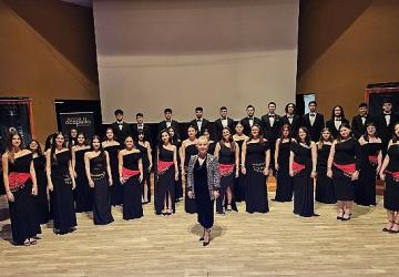 Manisa Büyükşehir Belediyesi Çok Sesli Gençlik Korosu'na Antalya'da ödül