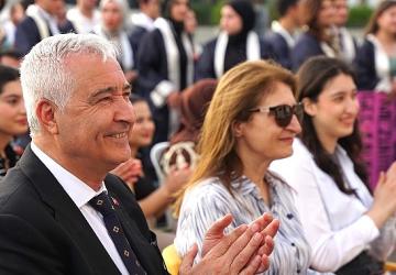 Hasan Türkmen Anadolu Lisesi'nde Mezuniyet Heyecanı