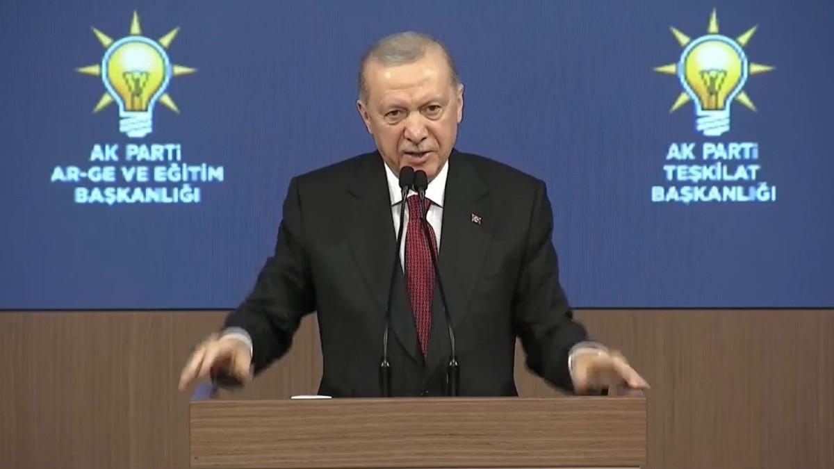 Cumhurbaşkanı Erdoğan: ‘Türk Kızılay, köklü bir iyilik ordusudur’ Cumhurbaşkanı Erdoğan: ‘Türk Kızılay, köklü bir iyilik ordusudur’