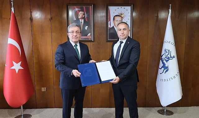 DEÜ ve Tez-Koop-İş arasında toplu iş sözleşmesi imzalandı DEÜ ve Tez-Koop-İş arasında toplu iş sözleşmesi imzalandı