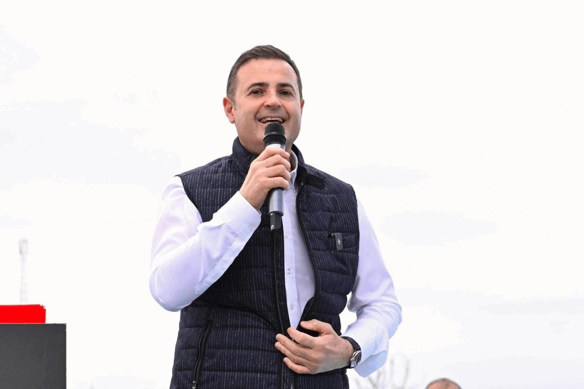 Başkan Akın, Kaymak Yapım ve Bal Dolum Tesisi İçin Müjdeyi Verdi Başkan Akın, Kaymak Yapım ve Bal Dolum Tesisi İçin Müjdeyi Verdi