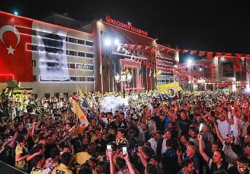 Şampiyonluk Maçı Dev Ekranda Yayınlandı