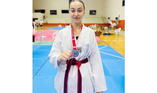 İzmir Taekwondo Müsabakalarında Aliağa'dan 20 Madalya Sevinci İzmir Taekwondo Müsabakalarında Aliağa'dan 20 Madalya Sevinci