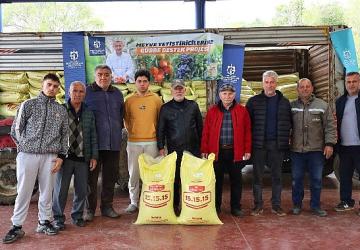 Büyükşehir'den 1.785 üreticiye 500 ton gübre desteği