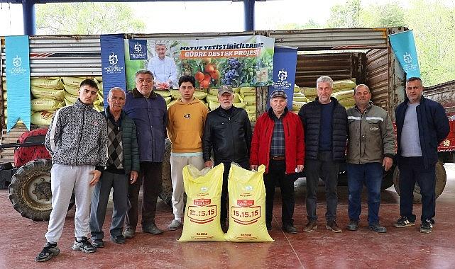 Büyükşehir'den 1.785 üreticiye 500 ton gübre desteği Büyükşehir'den 1.785 üreticiye 500 ton gübre desteği