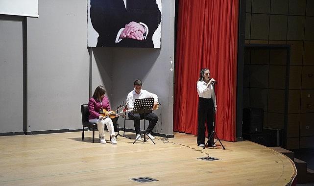 Aliağa'da Gül Bayramı Etkinliği Düzenlendi Aliağa'da Gül Bayramı Etkinliği Düzenlendi