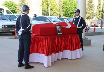 Trafik kazasında yaşamını yitiren Uzman Çavuş memleketine gönderildi - Videolu Haber