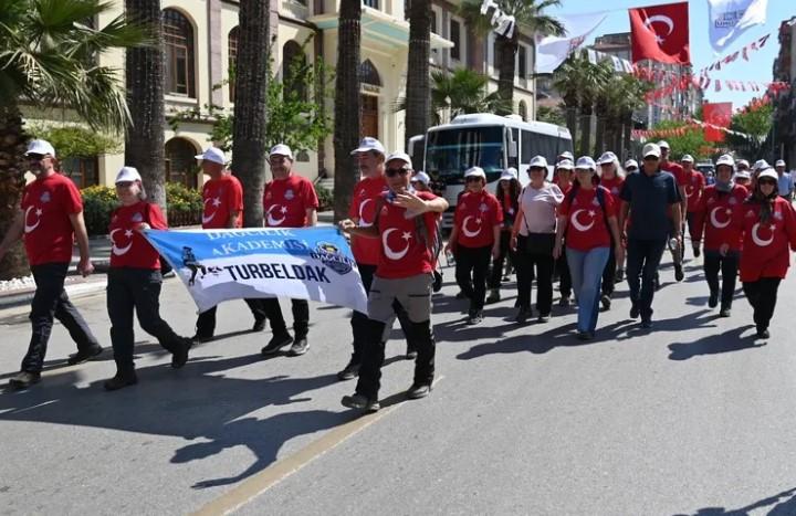 Manisa'da Mesir Heyecanı Doğayla Buluştu Manisa'da Mesir Heyecanı Doğayla Buluştu
