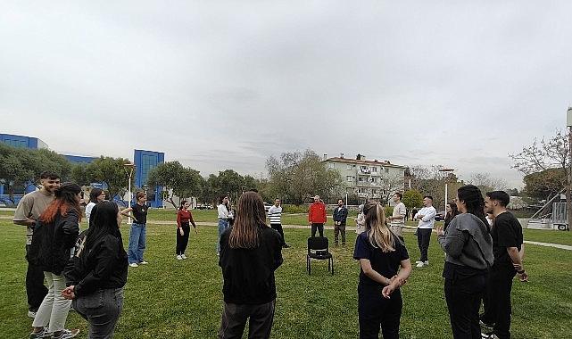 Rektör Prof. Dr. Budak, uluslararası öğrencilerle bir araya geldi Rektör Prof. Dr. Budak, uluslararası öğrencilerle bir araya geldi