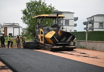 Kartepe'ye 1300 ton asfalt