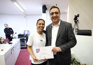 Balçova'da kursiyer annelere sertifika
