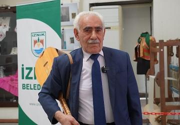 65 yıldır sazı ve kalemi elinde