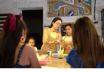 Kadın Girişimciler Aliağa'da Sanatta İlklere İmza Atıyor