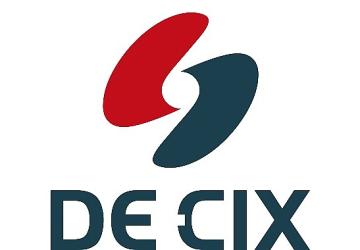 DE-CIX 2024 Yıllık Raporu'nu yayınladı: Küresel müşteri kapasitesi, zirve veri trafiği ve bağlı ağlarda büyük artış