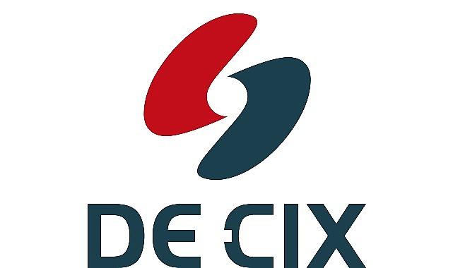 DE-CIX 2024 Yıllık Raporu'nu yayınladı: Küresel müşteri kapasitesi, zirve veri trafiği ve bağlı ağlarda büyük artış DE-CIX 2024 Yıllık Raporu'nu yayınladı: Küresel müşteri kapasitesi, zirve veri trafiği ve bağlı ağlarda büyük artış