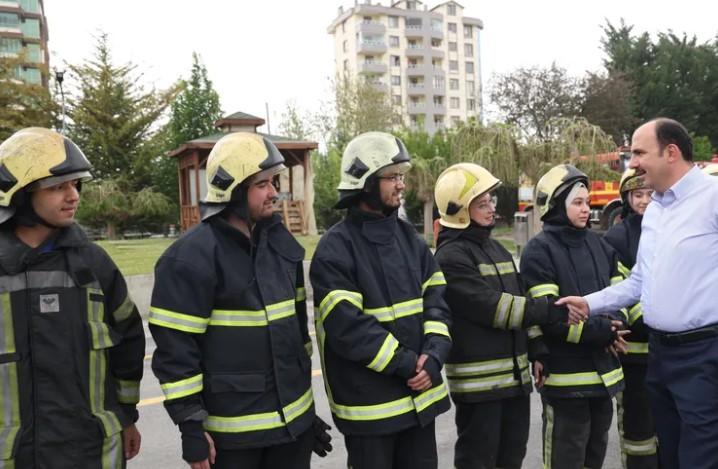 Konya'da Başkan Altay, “Gönüllü İtfaiyecilik” Eğitimi Alan Üniversite Öğrencileriyle Buluştu Konya'da Başkan Altay, “Gönüllü İtfaiyecilik” Eğitimi Alan Üniversite Öğrencileriyle Buluştu