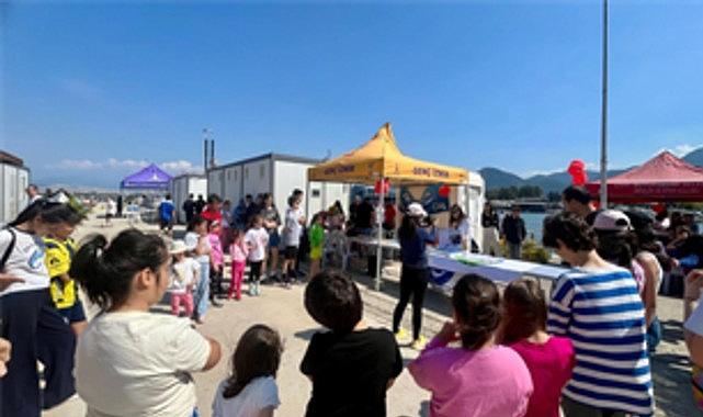 İzmir Büyükşehir Belediyesi çocukları Su Sporları Şenliği'nde buluşturdu