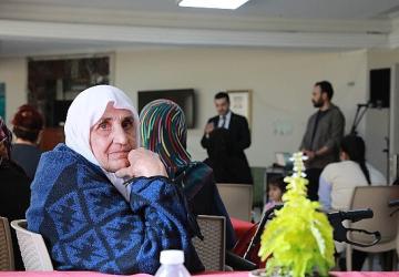 Anneler Günü'nde Huzurevi Sakinlerine Sürpriz Ziyaret