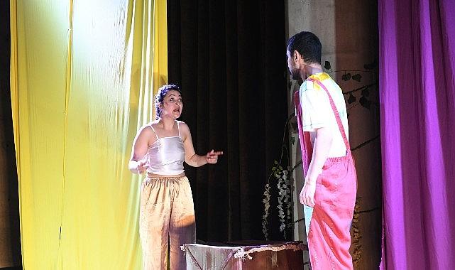 Osmangazi Belediyesi'nden çocuklara tiyatro şöleni