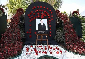 Kemer'de Başkan Zeyrek için anma alanı oluşturuldu