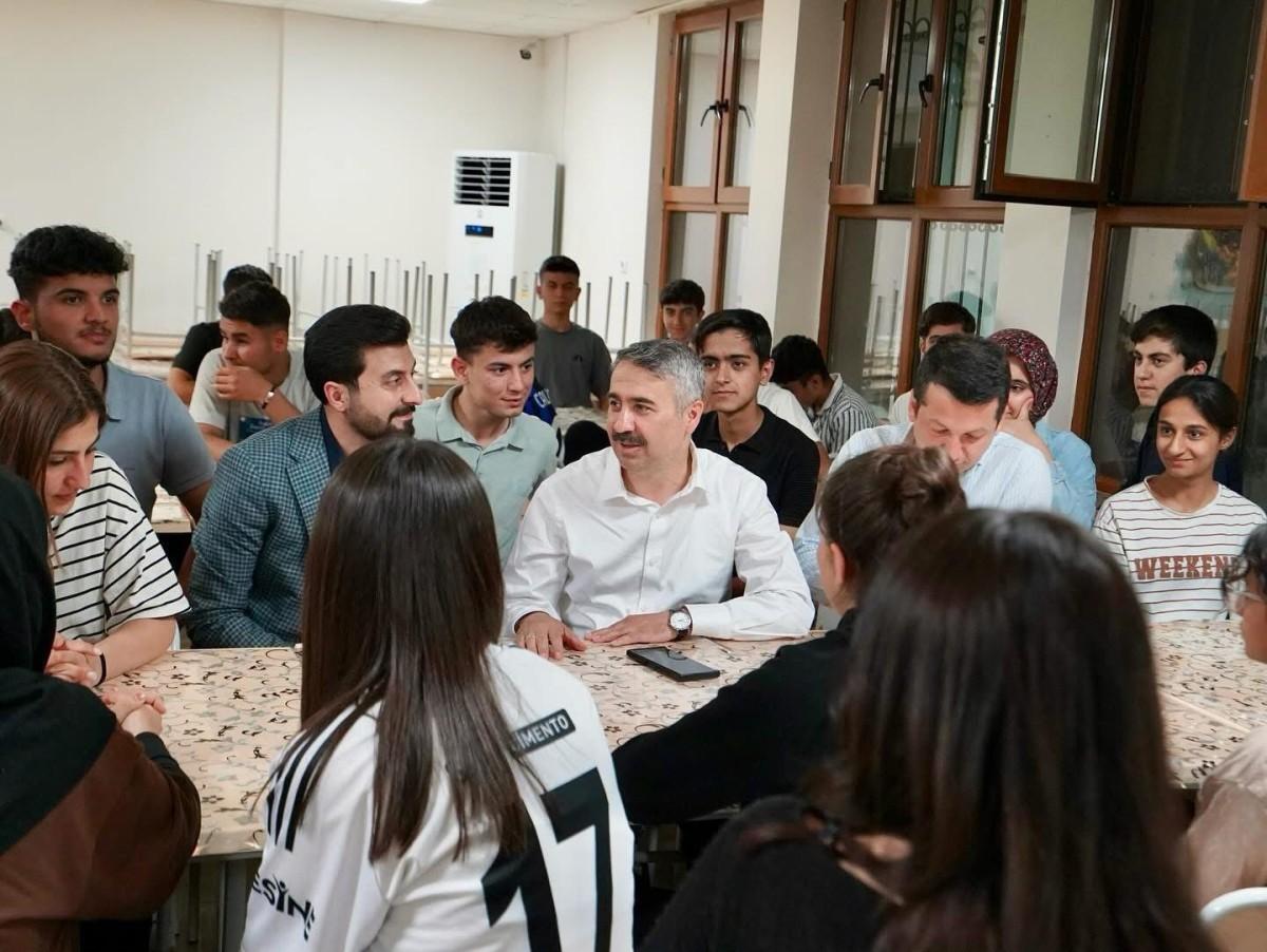 Alkayış, Gençlerle Türkiye yüzyılı vizyonunu paylaştı Alkayış, Gençlerle Türkiye yüzyılı vizyonunu paylaştı