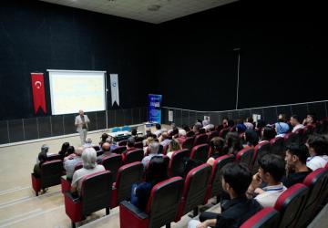 'Çayönü’nün İzinde' konferansı Adıyaman Üniversitesi’nde yoğun ilgi gördü