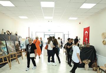 Olgun gençlerden göz alıcı eserler