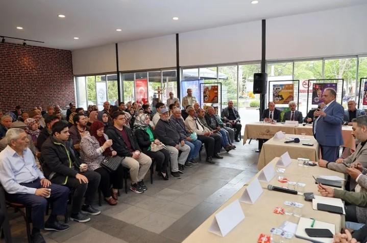 Talas'ta Vatandaşlar Sordu, Başkan Yanıtladı Talas'ta Vatandaşlar Sordu, Başkan Yanıtladı