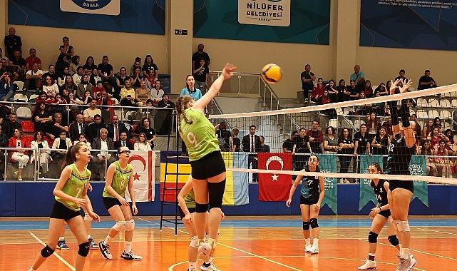 Uluslararası Spor Şenlikleri'ne muhteşem final Uluslararası Spor Şenlikleri'ne muhteşem final