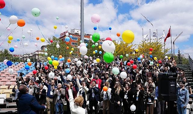 Kanserde “Yaşayan" İlaçlar, Aşılar ve Yeni Nesil Hücre Tedavileri Kanserde “Yaşayan" İlaçlar, Aşılar ve Yeni Nesil Hücre Tedavileri